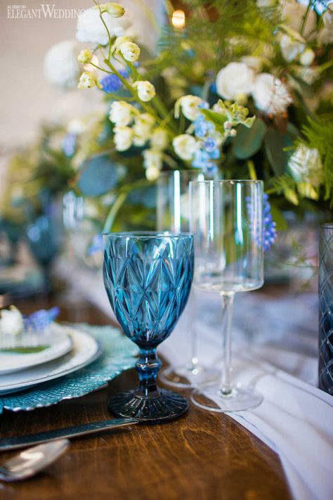 Blue Goblets Table Setting, Blue Wedding Theme Flowers, Avatar Wedding, Soft Blue Wedding, Blue Tablescape, 21 Dinner, Wedding Goblets, Vintage Goblets, Blue Glassware