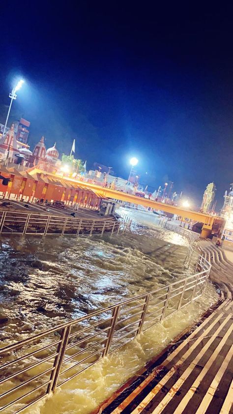 Haridwar Night Snap, Haridwar Snapchat Story, Haridwar Snap, Haridwar Photography, Ganga Maa, Guru Wallpaper, Shree Hari, India Street, Instagram Movie