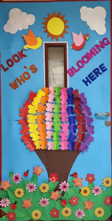 Gate Decoration, Boards Ideas, School Door Decorations, School Doors, Decorative Ideas, Teacher Appreciation Week, Bulletin Board, Bulletin Boards, Teacher Appreciation