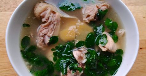 Chicken and malunggay soup  is a simple soup dish. It is similar in taste to our chicken tinola  except malunggay leaves are added inst... Malunggay Recipe, Filipino Soup Recipes, Chicken Tinola, Filipino Soup, Tinola, Simple Soup, Filipino Recipe, Pepper Plant, Hawaiian Dishes