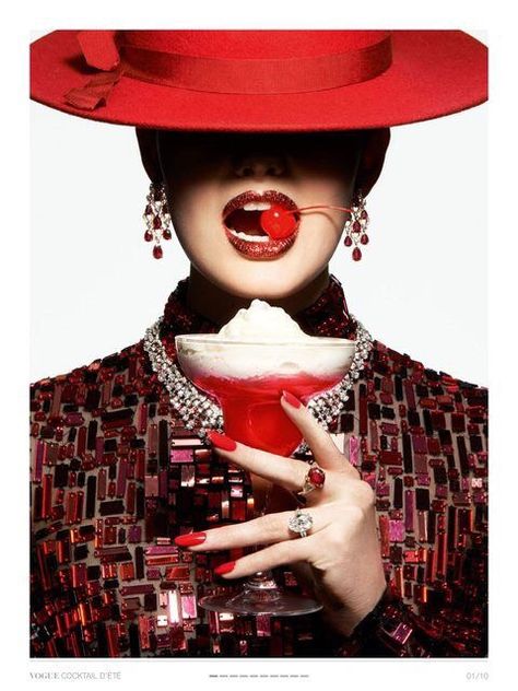 B Kiss Art, Vogue France, Jewelry Editorial, Photographie Portrait Inspiration, Foto Poses, Red Hat, Jewelry Photography, Red Lipstick, Amazing Photos