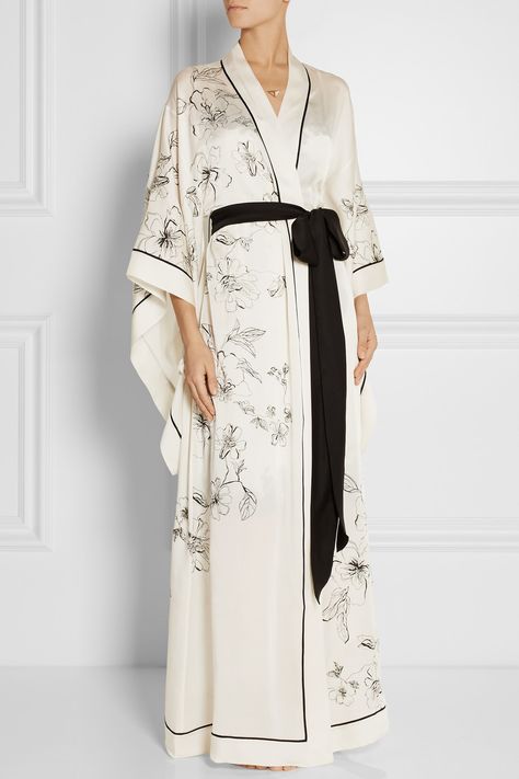 Carine Gilson | Aurelia printed silk-satin robe | NET-A-PORTER.COM Carine Gilson Robe, Sleep Kimono, Sleeping Robe, Silk Loungewear, Carine Gilson, Robe Silk, Printed Silk Dress, Silk Clothes, Sleepwear Fashion