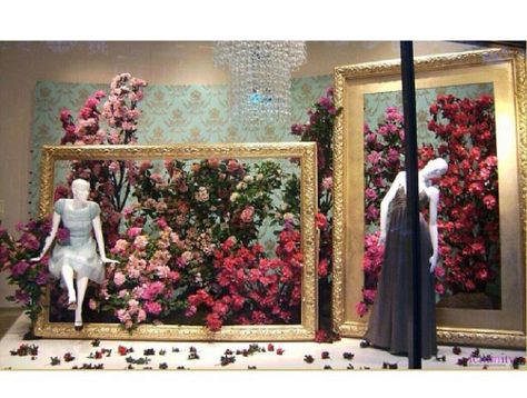 store window displays using grass | Window display—use giant frame? Business Window Displays, Retail Window Display Ideas, Flower Window Display, Florist Window Display, Fashion Window Display, Unique Mannequin, Store Window Displays, Visual Merchandising Displays, Window Display Design