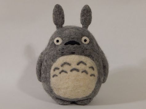 Totoro Needle Felt, Needle Felted Characters, Felted Totoro, Totoro Felt, Felted Alpaca, August Crafts, Needle Felting Diy, Felting Ideas, Crochet Disney