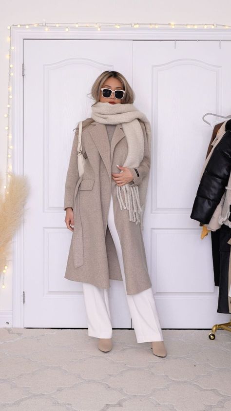 Taupe Coat Outfit Winter, Cream Color Palette Outfit, Grey And Cream Outfit, Cream Cardigan Outfit Winter, Cream Wool Coat Outfit, Taupe Sweater Outfit, Cream Coat Outfit Winter, Cream Coat Outfit, Cream Cardigan Outfit