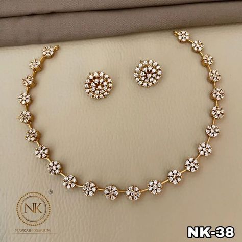 Kerala Jewellery, Bollywood Bridal, Glam Jewelry, Antique Necklaces Design, Indian Bridal Jewelry Sets, Pearl Jewelry Design, Diamond Necklace Designs, Bridal Jewelry Set, South Indian Jewelry