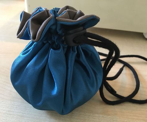 How To Make Drawstring Pouch, How To Make Pouch, How To Make A Pouch, Morpheus Costume, Women Things, Renn Faire, Drawstring Bag Tutorials, Pouch Diy, Ren Fair