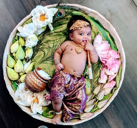 Dahi Handi Baby Photoshoot, Shivratri Baby Photoshoot, Annaprashan Ideas, Krishna Makeup, Krishna Baby, Born Baby Photos, Krishna Jayanthi, Baby Photography Poses, Baby Birthday Photoshoot