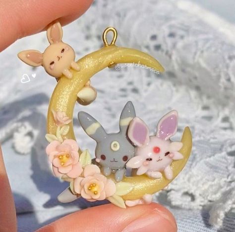 Clay Pokemon, Clay Cute, Polymer Clay Kawaii, Clay Keychain, Clay Diy Projects, Cute Polymer Clay, Cute Clay, Clay Jewelry Diy, Clay Art Projects