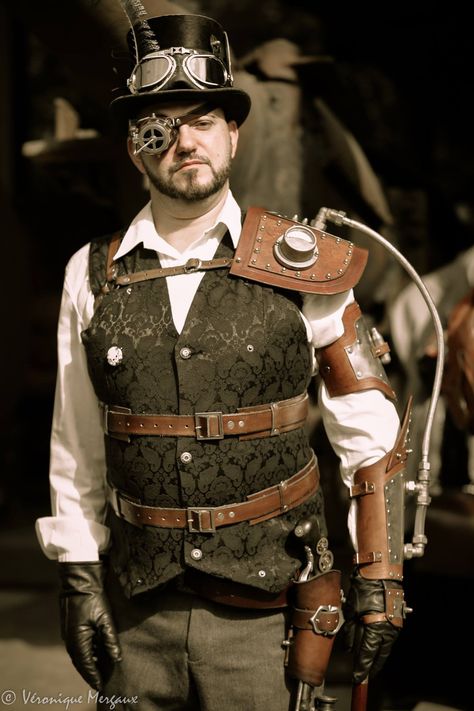 Men Steampunk Outfit, Steampunk Clothing Male, Male Steampunk Fashion, Steampunk Japan, Steampunk Uniform, Arcana Apprentice, Steampunk Costume Male, Punk Aesthetic Outfit, Steampunk Mens Costume