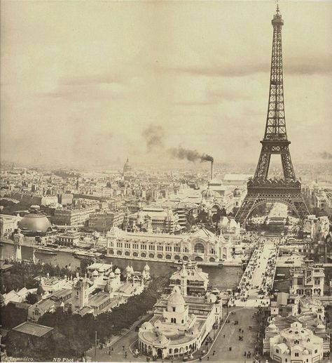 Eiffel Tower Eiffel Tower History, Paris History, Paris In Spring, Paris 1900, France Aesthetic, Old Paris, Worlds Fair, Trippy Wallpaper, History Of Photography