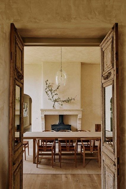 Nine Favorite Things | halfbakedharvest.com Rosie Seabrook, English Farmhouse, Japandi Interior Design, Oak Dining Room, Modern Rustic Homes, Modern Rustic Decor, Japandi Interior, Beautiful Dining Rooms, Country Interior