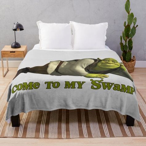 Shrek Blanket, Shrek Pictures, Shrek Wedding, Bed Humor, Shrek Party, Summer Bedding, Funny Profile Pictures, Cute Room Decor, Shrek