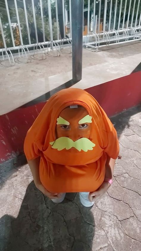 Lorax Dress Up, Lorax And Onceler Costume, Lorax Cosplay, Cute Orange Outfit, Orange Halloween Costume, Lorax Costume, Matching Halloween Costumes, Pretty Halloween Costumes, Duo Halloween Costumes