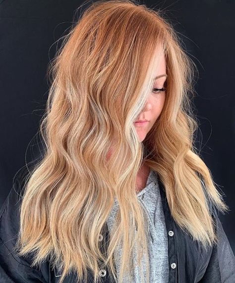 Blonde Highlights for Strawberry Hair Natural Strawberry Blonde Hair, Dark Strawberry Blonde Hair, Reddish Blonde Hair, Hair Colors And Styles, Blonde Hair Colors, Strawberry Blonde Highlights, Burnt Hair, Red Blonde Hair, Strawberry Blonde Hair Color