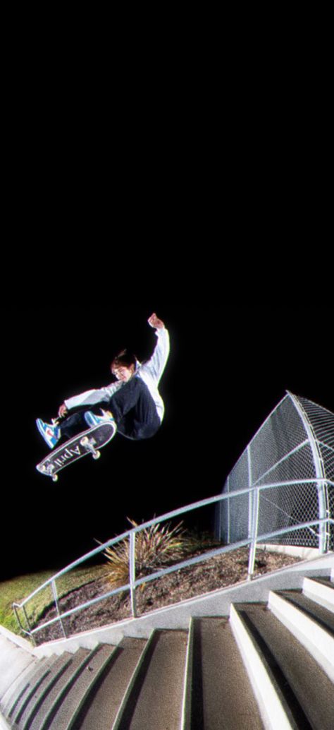 Skater Vibes Wallpaper, Yuto Hirogome, Yuto Horigome Wallpaper, Skate Pfp, Skater Backgrounds Iphone, Wallpaper Skateboard, Skater Posters, Skater Aesthetic Wallpaper, Skateboarding Wallpaper