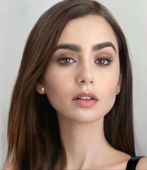 Pale Skin Makeup, Queen Goddess, Gamine Style, Love Lily, Olive Skin, Soft Makeup, Celeb Crushes, Bridal Hair And Makeup, Lily Collins