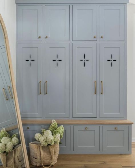 Coastal blue is trending and we are sharing how we incorporated this color into our super functional mudroom! Plus 25 more coastal blue mudroom designs to love! Long Narrow Closet, Blue Mudroom, White Oak Bench, Functional Mudroom, Built In Lockers, Mudroom Cabinets, Country Home Magazine, Light Blue Paints, Mudroom Lockers