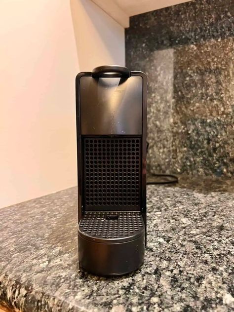 Nespresso Essenza Mini Review - Is It Worth It? Wellness Bum Essenza Mini Nespresso, Nespresso Essenza Mini, Nespresso Creatista Pro, Nespresso Essenza, Nespresso Creatista, Nespresso Creatista Plus, Become A Runner, Health Game, Mini Bites