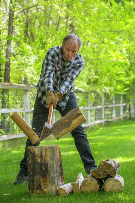 Man Chopping Wood, Study Human Anatomy, Stagecoach Mary, Reference For Artists, Dynamic Poses Drawing, Chopping Wood, T Pose, Poses Drawing, Female Reference