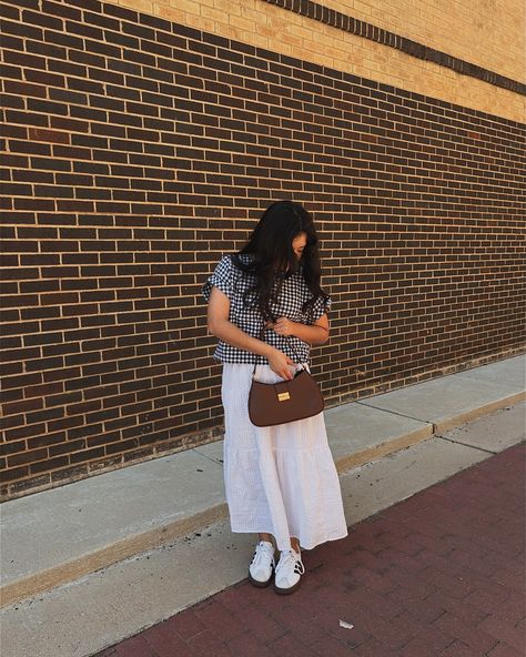 simple outfits are my fav 🧺🍋🫶🏽 #modeststyle #summerstyle #ootd #modestfashion #capsulewardrobe Summer Fits Modest, Simple Modest Outfits, Utah Fits, Fits Modest, Mission Outfits, Outfits For Church, Thrifting Ideas, Minimal Style Outfits, Modest Girly Outfits