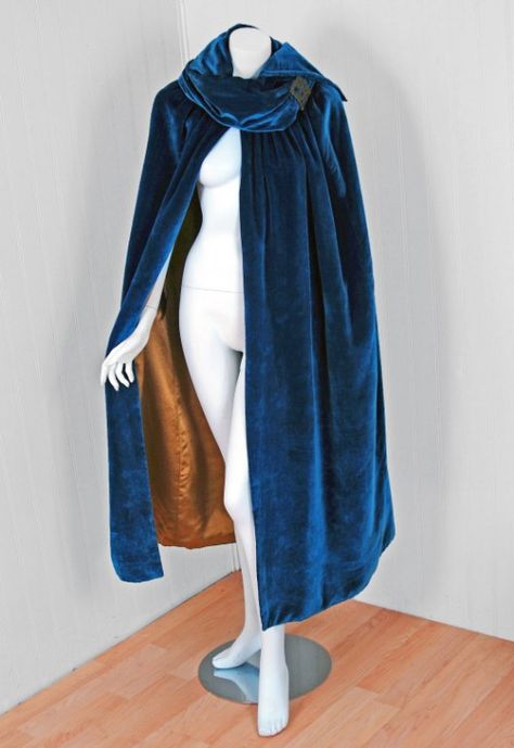 Evening Cape 1920s Timeless Vixen Vintage Blue Robes Wizard, Blue Cloak Aesthetic, Blue Cloak, Pagan Fashion, Blue Cape, 1920 Fashion, 20th Century Fashion, Cape Coat, 1920s Fashion