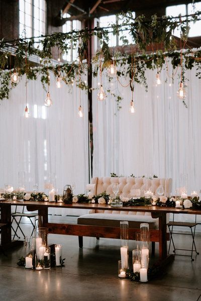 Nikah Inspiration, Simple Beautiful Wedding, Wedding Daisies, Terracotta Christmas, Brick Wedding, Tiles Garden, Industrial Wedding Decor, Industrial Chic Wedding, Head Table Decor