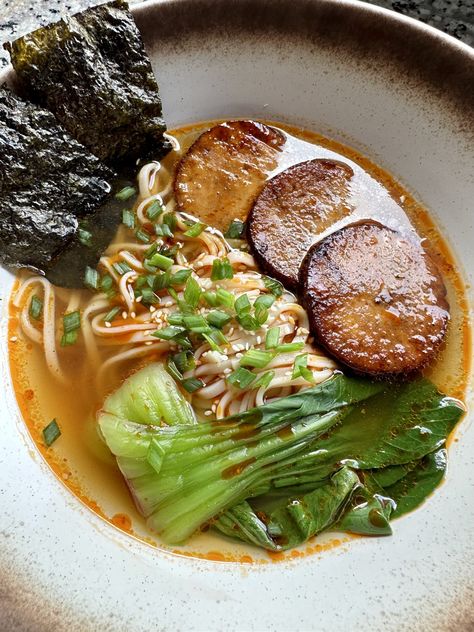 Vegan Spicy Shoyu Ramen with Chashu - Brown Girl Vegan Spicy Ramen Broth, Ramen Vegan, Vegan Bean Burger, Roasted Eggplant Dip, Tofu Sandwich, Ramen Broth, Ramen Dishes, Shoyu Ramen, Roasted Red Pepper Pasta