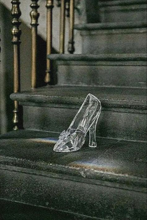 Aesthetic Cinderella Pictures, Cinderella Room Aesthetic, Cinderella Wallpaper Iphone, Dark Disney Aesthetic, Cinderella Stairs, Cinderella Aesthetic Modern, Princess Cinderella Aesthetic, Cinderella Aesthetic Wallpaper, Cinderella Core