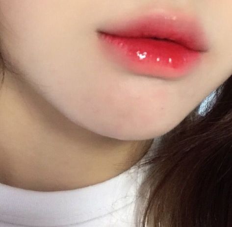 Gradient Lips, Korean Lips, Korean Eye Makeup, Ulzzang Makeup, Lip Makeup Tutorial, Lip Beauty, Asian Makeup, Pretty Makeup, Cute Makeup