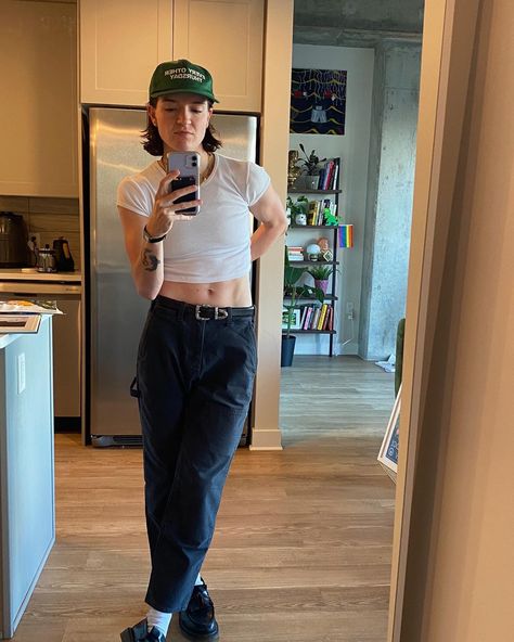 Masc Crop Top Outfits, Granola Fashion, Gender Neutral Outfit, Gender Neutral Outfits, Lesbian Outfits, Masc Fashion, Androgynous Outfits, Masc Outfits, Lesbian Fashion