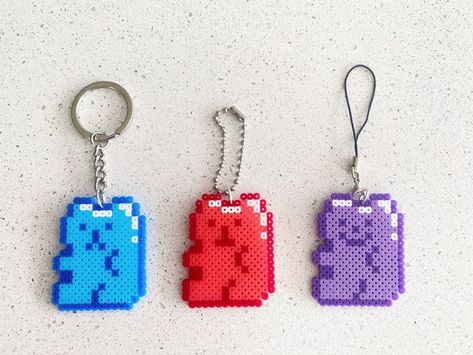 Gummy Bears pixel Perler Beads Art, Can Be Fridge Magnet, Keychain, Phone Charm and Badge - Etsy Canada Perler Keychain, Perler Beads Art, Perler Beads Ideas, Keychain Phone, Beads Art, Green Bear, Pixel Design, Keychain Design, Perler Bead Art