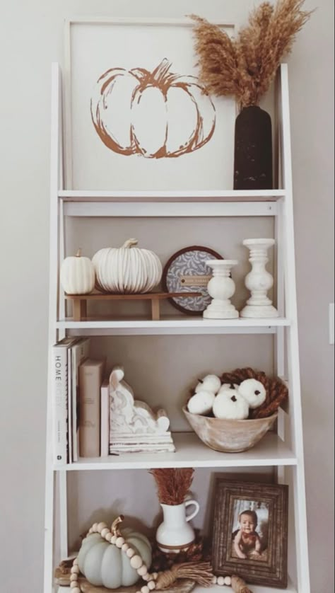 Fall Bookshelf Decor, Fall Decor Ideas For Bedroom, Fall Bookshelf, Living Room Decor Fall, Fall Shelf Decor, Bedroom Fall Decor, Room Decor Fall, Fall Decor Home, Decor Ideas For Bedroom