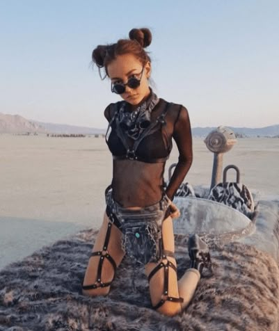 Harnesses n' Holsters festival fashion inspiration Electro Festival Outfit, Burning Man Style, Burning Man Girls, Rave Outfits Edc, Burning Men, Party Outfit Men, Rave Looks, Festival Mode, Festival Rave Outfit