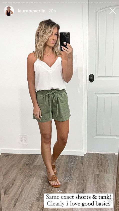 Green Khaki Shorts Outfit, Stylish Shorts Outfits For Women, Summer Leisure Outfits, Light Green Shorts Outfit, Water Park Outfit Woman, Casual Shorts Outfit For Women, Olive Green Shorts Outfit, Comfortable Outfits For Summer, Coral Shorts Outfit