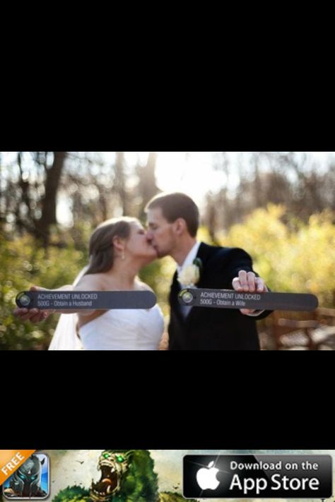 gamer wedding decoration | Cute wedding photo for a gamer couple! | Wedding Decorations Gaming Photoshoot, Planning Quotes Funny, Gaming Pictures, Wedding Planning Quotes, Funny Engagement Photos, Engagements Pictures, Gamer Couple, Gamer Wedding, Funny Engagement