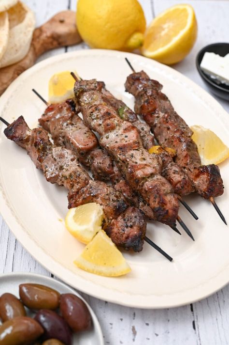 Traditional Greek Recipes, Pork Souvlaki, Greek Marinated Chicken, Souvlaki Recipe, Greek Cooking, Stuffed Pork Tenderloin, Spices And Herbs, Pork Dishes, Pork Tenderloin