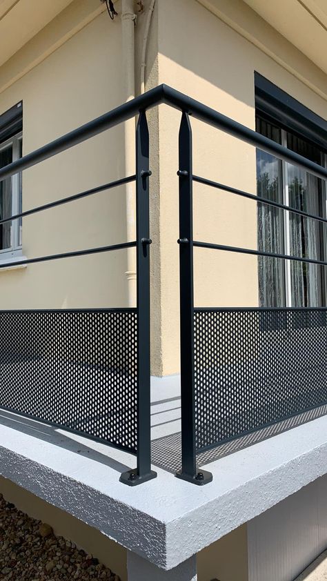 Garde Corps Metal, Balcony Grill, Garde Corps Design, Balcony Grill Design, Metal Deck Railing, Balcony Railing Design, Patio Railing, Handrail Design, Staircase Handrail