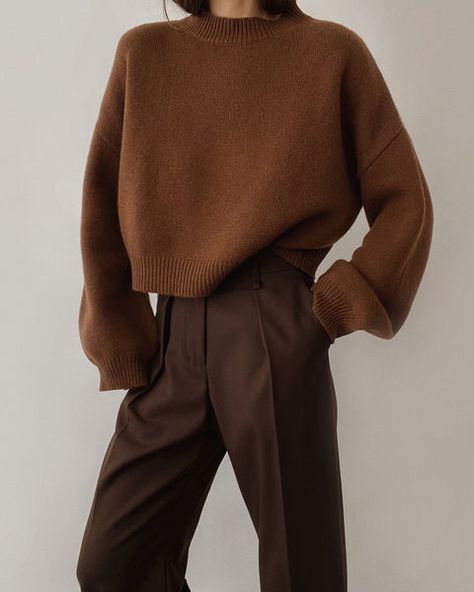 ASTRID Autumn Brown Brown Pants Outfit, Dark Brown Pants, Winter Capsule Wardrobe, Brown Outfit, Autumn Outfit, Looks Style, Office Fashion, Office Outfits, Fall Winter Outfits