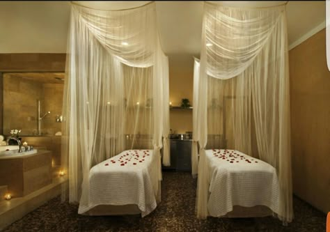 Spa Room Ideas, Deco Spa, Massage Room Decor, Massage Therapy Rooms, Reiki Room, Dreams Spa, Esthetics Room, Spa Room Decor, Esthetician Room