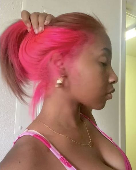 cybery2k on Instagram: “Unpopular opinions? 💗” Brown And Pink Hair, Peekaboo Hair Colors, Short Dyed Hair, Hair Color Pictures, Skunk Stripe, Pink Hair Dye, Natural Hair Bun Styles, Peekaboo Hair, Cute Hair Colors