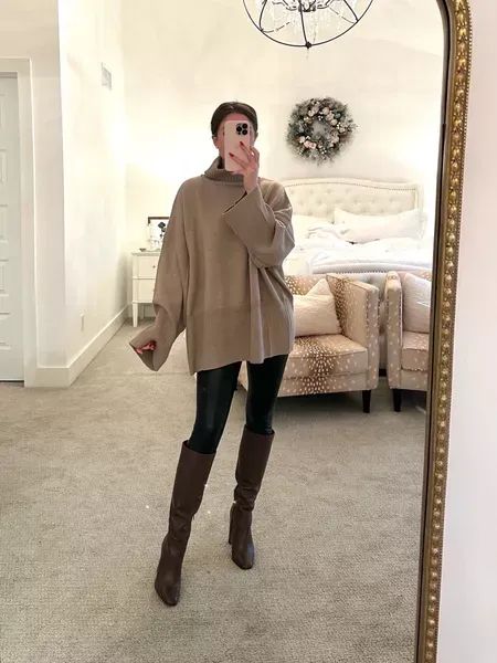 High Knee Boots Outfit Winter, Boot Leggings Outfit, Knee High Boots Outfit Fall, High Boots Outfit Fall, Tunic Sweater Outfits, Knee Boots Outfit Winter, Oversize Turtleneck Sweater, Amanda Marshall, Oversize Turtleneck