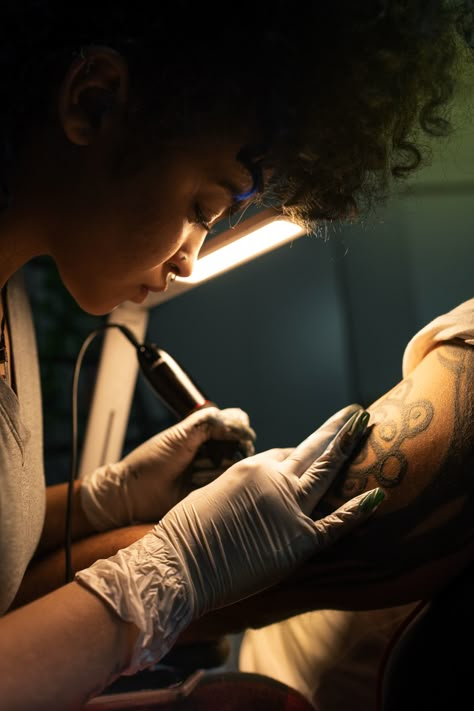 moody tattoo artist photography Tattoo Artist Video, Tattoo Session Photography, Tattooing Photoshoot, Tattoo Studio Photography, Black Tattoo Artist Aesthetic, Female Tattoo Artist Photoshoot, Tattoo Artist Branding Photoshoot, Tattoo Shop Photography, Tattooing Photography