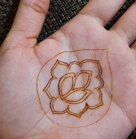 Louts Design Mehendi, Learn Mehndi, Design Mehendi, Modern Mehndi, Mehandi Art, Floral Henna, Floral Henna Designs, Bridal Songs, Basic Mehndi