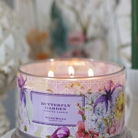 HomeWorx by Slatkin & Co on Instagram: "Remember the Cottage Collection? You can now get it on our website!⁠🌷🦋⁠
Coral Poppy, Cottage Honeysuckle & Butterfly Garden four wicks in beautiful glass vessel with decorative label & white metal lid.⁠
⁠
Pink Dianthus only available on @qvc!⁠
⁠
#candle #candles #scent #homefragrance #fragrance #cottage" Pink Dianthus, Wicks, Glass Vessel, Butterfly Garden, White Metal, Home Fragrance, Poppies, Coral, Cottage