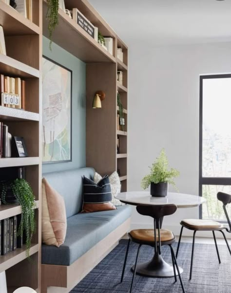 Niche Seating Office, Dining Room Banquette Bookshelves, Banquette Seating With Shelves, Banquette Seating With Bookshelves, Dining Nook Cabinets, Banquette Seating Built In, Banquette With Bookshelves, Home Office Lounge Area Design, Multi Family Interior Design