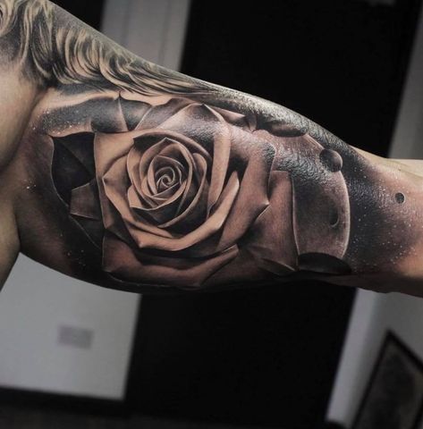 Rose Bicep Tattoo, Bicep Tattoo Design, Tattoo Design For Men, Bicep Tattoo Men, Mangas Tattoo, Inner Bicep Tattoo, World Famous Tattoo Ink, Rose Tattoos For Men, Epic Tattoo