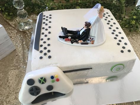 Grooms Cake Ideas Video Games, Xbox Grooms Cake, Grooms Cake Gamer, Gaming Grooms Cake, Groom Cakes Ideas, Groomsmen Cake Ideas, Groom Cake Ideas, Groomsmen Cake, Grooms Cake Ideas