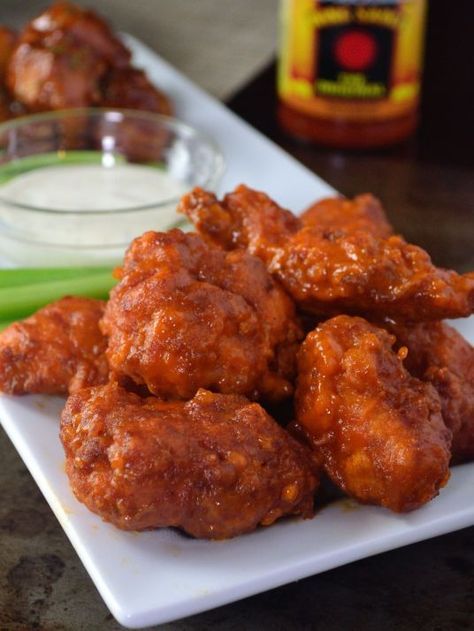 Put the phone down! No need to order wings for game days anymore! Use this recipe and make these delicious Boneless Buffalo Wings right in your own kitchen! Wing Batter Recipe, Boneless Wing Recipes, Boneless Buffalo Wings, Coop Can Cook, Boneless Chicken Wings, Put The Phone Down, Boneless Wings, Buffalo Wild, Buffalo Wild Wings