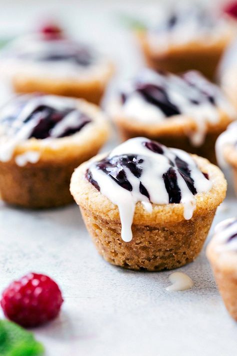 Cookie Cup Recipes are great for entertaining or just for snacking. Click here for 40 recipes for Cookie Cups! Yum 🍪 #thecraftyblogstalker #cookiecuprecipes #cookiecups #dessertrecipes Mini Cupcake Pan Recipes, Cookie Cup Recipes, Mixed Berry Pie Filling, Pie Glaze, Cupcake Pan Recipes, Mini Muffin Pan Recipes, Mini Muffin Tin Recipes, Miniature Desserts, Desserts Mini